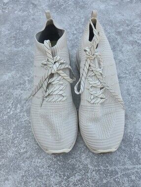 Under Armour Charged Knit Beige/Gold Running Shoes Sneakers Women's Size 8